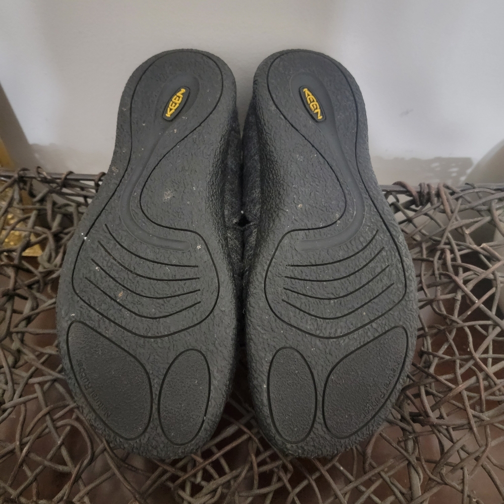 Keen Women’s Howser II Grey Felt Gray  Slip On Shoes Size 9.5 - Picture 3 of 7